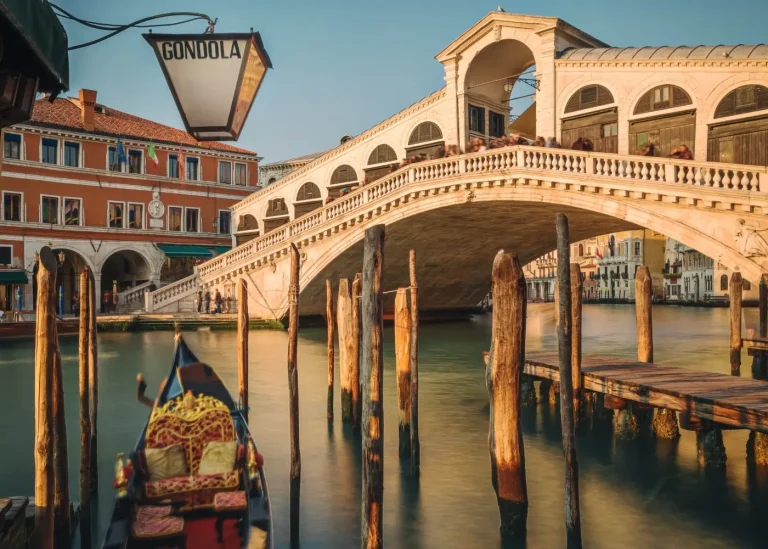 Rialto bridge in the sunlight